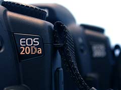 EOS20Da  20Dとの外見上の違いは、このエンブレムだけ