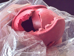 ズタズタのボール